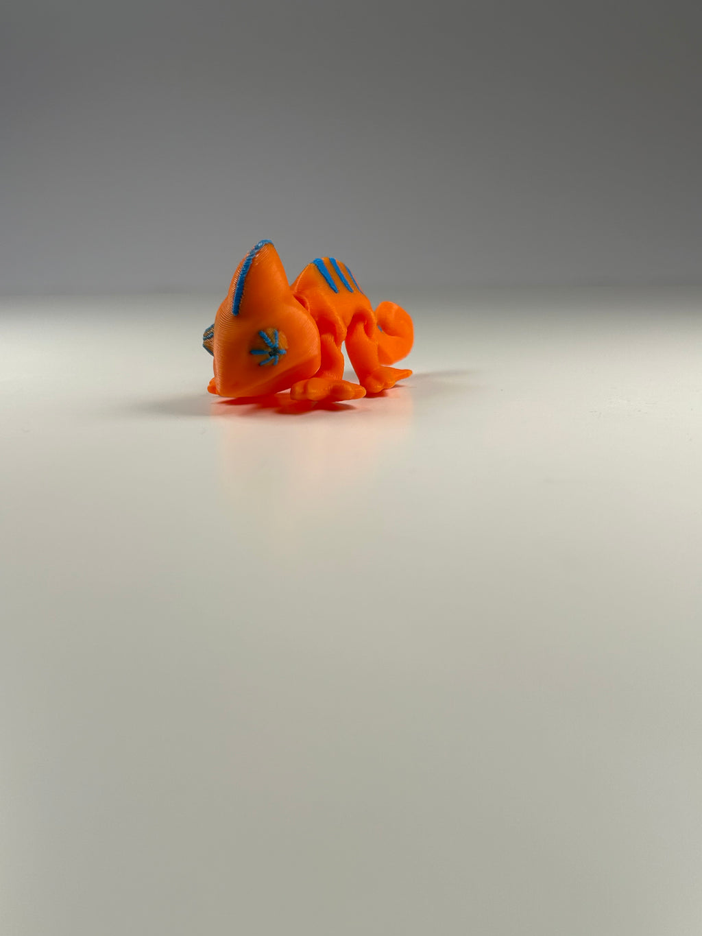 Zazu & Luma, De Farveskiftende Kamæleoner fra Den Hviskende Jungle